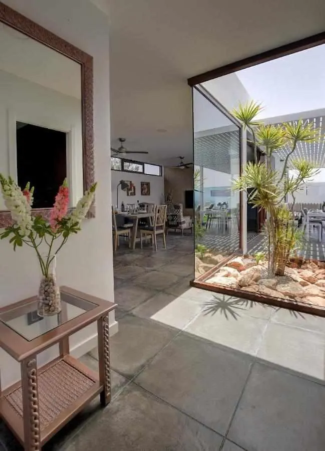 Villa Ponzos Chalet Independiente Y Privado Triquivijate