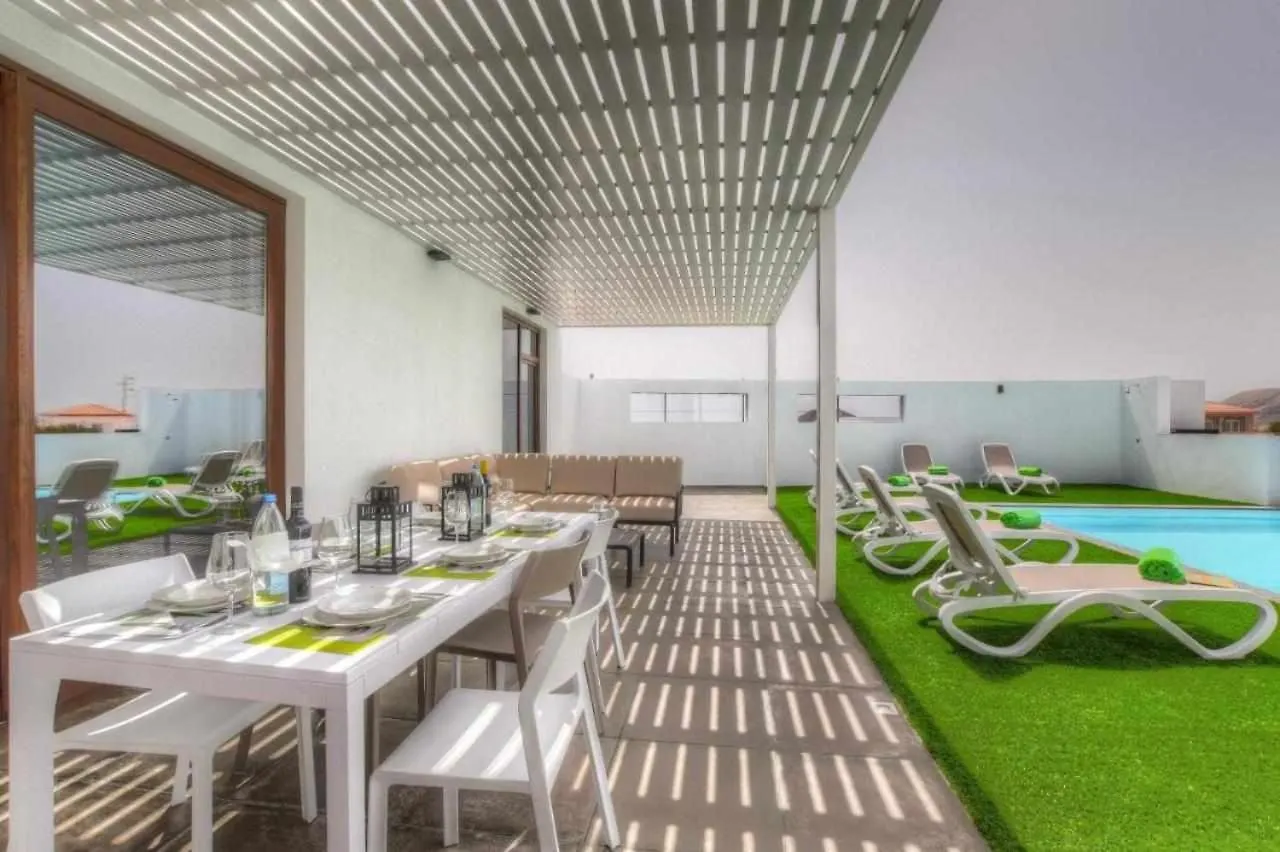 Villa Ponzos Chalet Independiente Y Privado Triquivijate