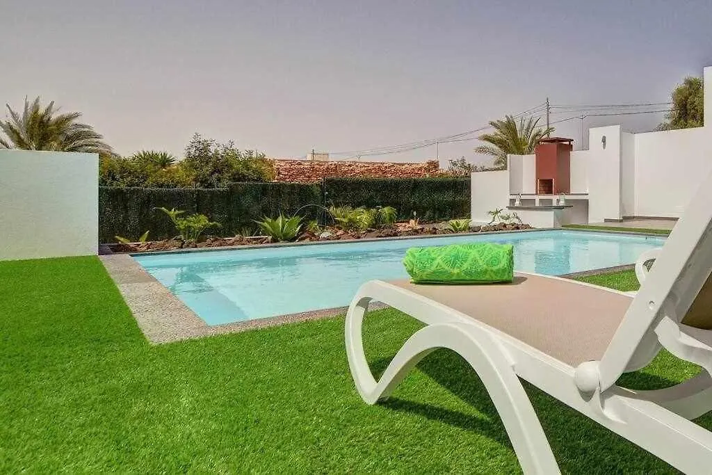Villa Ponzos Chalet Independiente Y Privado Triquivijate